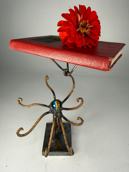 Octoholder