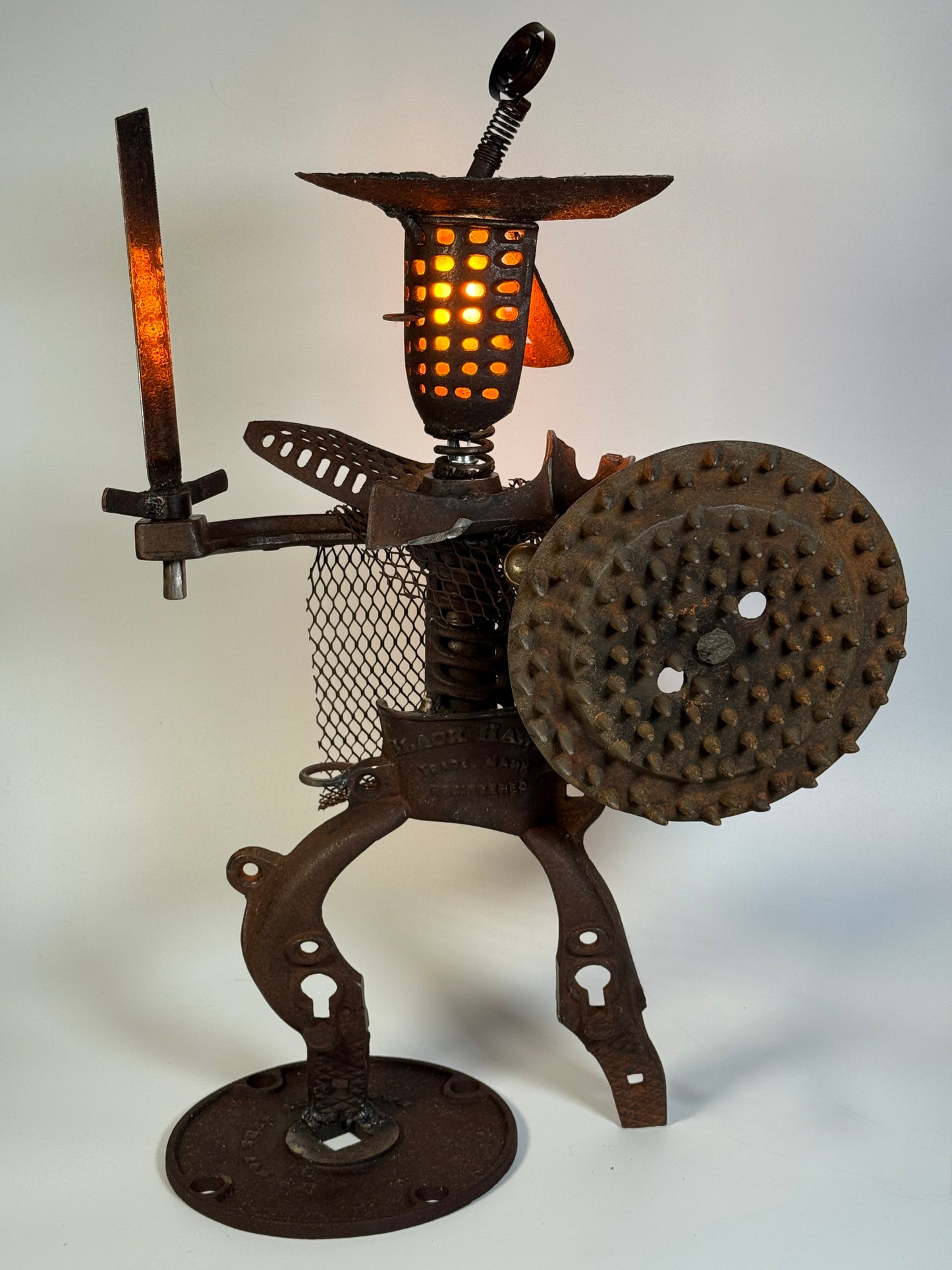 Don Qui'lote – Original Robot Art Table Lamp
